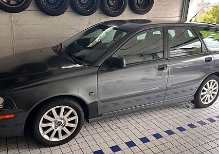 Volvo V40 2.0 Automatik, Klimaautomatik, TÜV neu