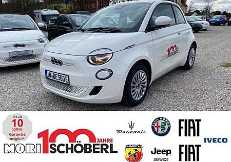 Fiat 500E Action