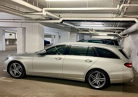 Mercedes-Benz E 220 d T Autom. -