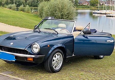 Fiat 124 Spider