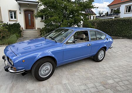 Alfa Romeo Alfetta GTV 2000