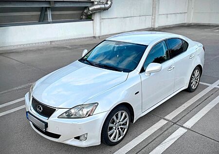 Lexus IS 250 Vollausstattung Sternenhimmel TÜV neu