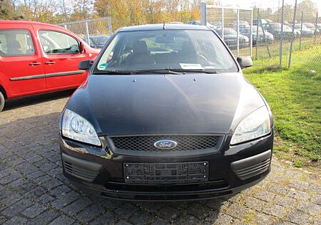 Ford Focus Lim. Ambiente/TÜV NEU