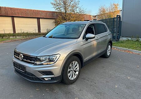 VW Tiguan Volkswagen Comfortline BMT/Start-Stopp *Navi *DSG*