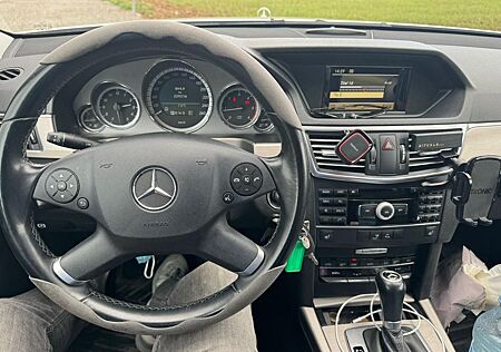 Mercedes-Benz E 220 CDI T BlueEFFICIENCY AVANTGARDE AVANTGARDE