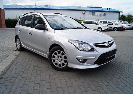 Hyundai i30 CW 1.4 Edition20 Auspuf+Bremsen+TÜV neu
