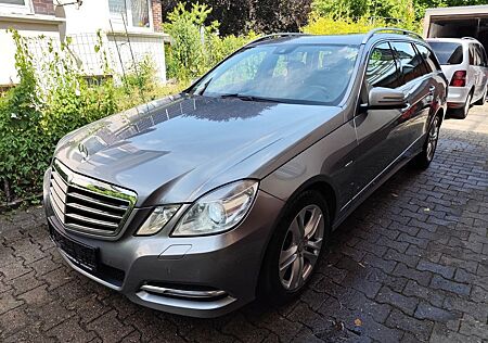 Mercedes-Benz E 250 CDI 4Matic.Sehr Gepflegt,Leder,Autom,Tüv.Neu.Xen