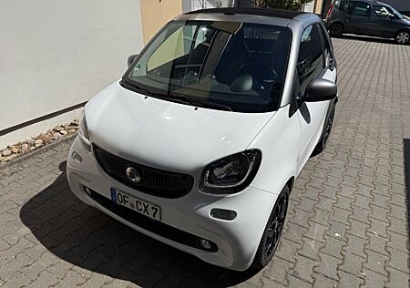 Smart ForTwo Cabrio 90PS/PRIME/LEDER/NAVI/SITZHEIZUNG