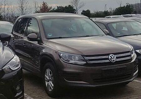 VW Tiguan Volkswagen 2.0 TDI AHK Tempomat Sitzheizung Navi PDC