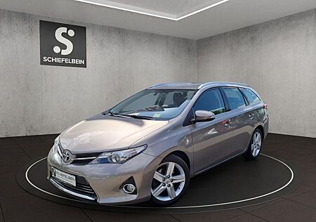 Toyota Auris Touring Sports 2.0 D-4D Executive+SHZ+EPH+