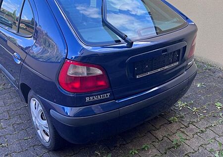 Renault Megane 1.6 16V