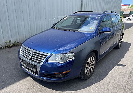 VW Passat Variant Volkswagen BlueMotion Klima/Navi/Bi-Xenon