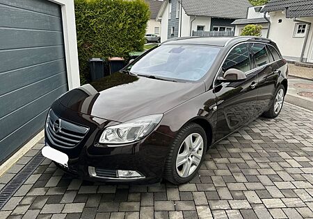 Opel Insignia 2.0 CDTI Mahagoni-Nappa-TÜV NEU-Sitzbelüftung