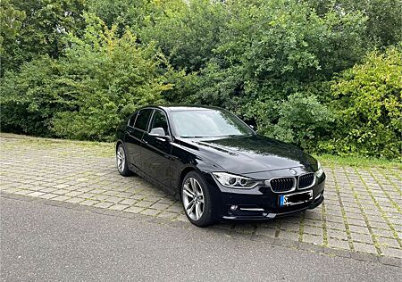 BMW 320d xDrive Sport Line Sport Line