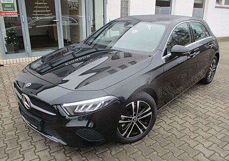 Mercedes-Benz A 200 Progressive Advanced MBUX LED SHZ LRH Kam