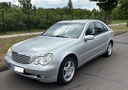 Mercedes-Benz C 320 ELEGANCE/ WENIG KM/ Liebhaberstück