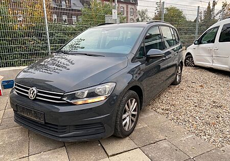 VW Touran Volkswagen 2.0 TDI SCR DSG Comfortline BMT