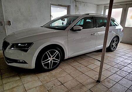 Skoda Superb 2.0 TDI SCR 140kW DSG Ambition Combi ...