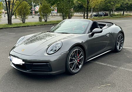 Porsche 992 Carrera 4S Cabriolet