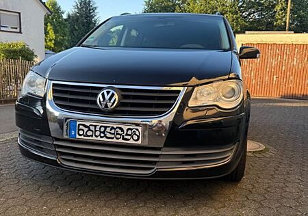 VW Touran Volkswagen 2.0 TDI United | 7-Sitzer | BMM