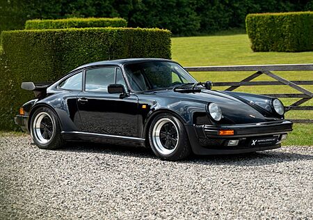 Porsche 930 Turbo 3.3 Coupe