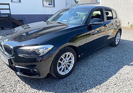 BMW 118i - ** Service neu **Limousine **5-trg