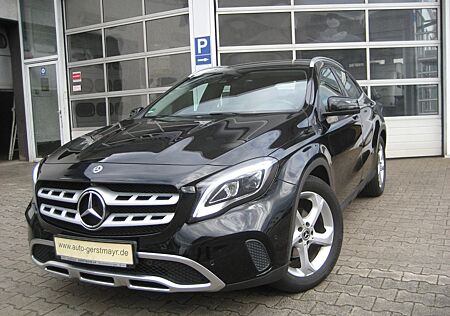 Mercedes-Benz GLA 180 - Navi - 360° -
