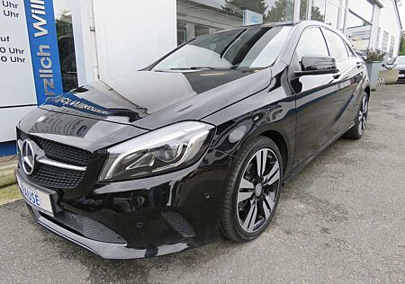 Mercedes-Benz 220 Lim A CDI Urban Navi Pano WiPa