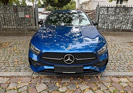 Mercedes-Benz A 200 AMG Line Advance Plus MHEV