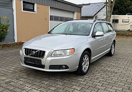 Volvo V70 Kombi 2.4D Momentum AHK BXen Led 1HD Nav TÜV