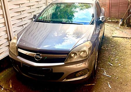 Opel Astra Coupé gtc 1.6 l