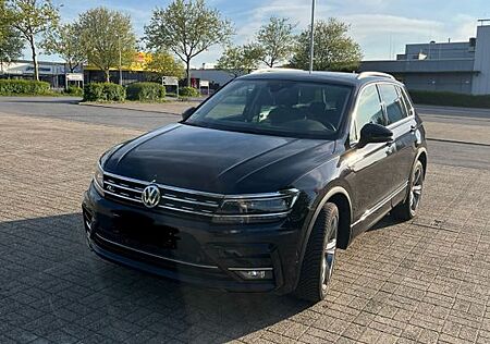 VW Tiguan Volkswagen 2.0 TDI SCR 140kW DSG 4MOTION Highlin...
