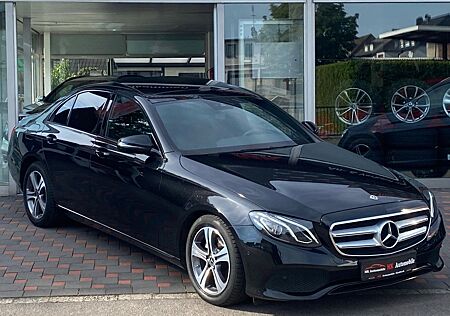 Mercedes-Benz E 220 E -Klasse Lim. d"Pano."Navi"Leder