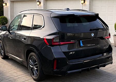 BMW X1 sDrive18i, M Sportpaket und Service inkl.