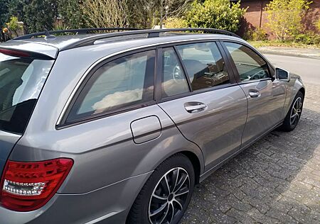 Mercedes-Benz C 220 d T -