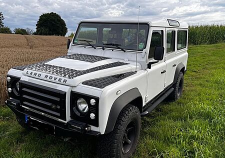 Land Rover Defender 110 TD4 mit Camper-Ausstattung