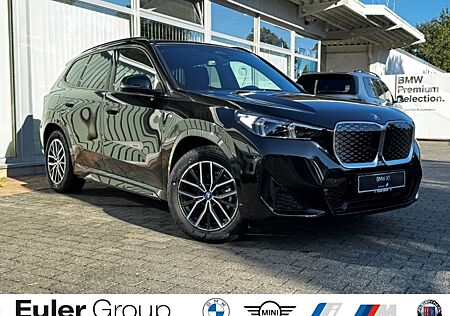 BMW iX1 eDrive20 Sportpaket AD AHK-klappbar AHK Navi