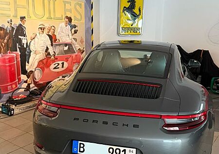 Porsche 991 Carrera 4 GTS Coupé Chron PDK SAGA MwSt ausw