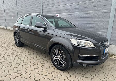 Audi Q7 3.0 TDI quattro,Navi,Leder,7Sitze,Ahk,Xenon