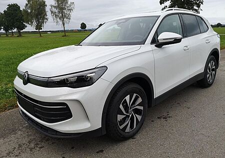 VW Tiguan Volkswagen 2.0 TDI Life 4x4 Pano IQ LED Head GV5 ...