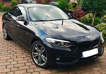 BMW 220d Coupé Sport Line