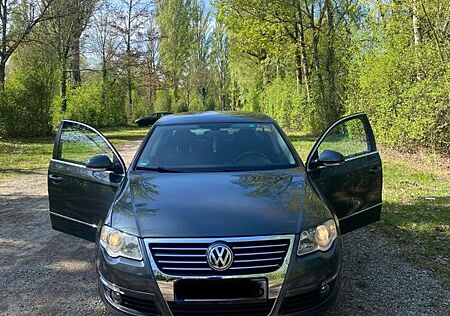 VW Passat Volkswagen 2.0 TDI DPF DSG 125kW Highline Highline