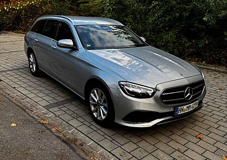 Mercedes-Benz E 220 d T Autom. -