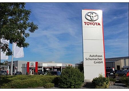 Toyota Verso Comfort 5-SITZER+NAVI+8FACH BEREIFT !!