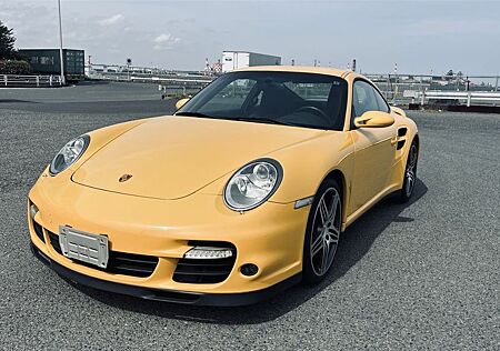Porsche 997 911/ Turbo Coupe (in Speedgelb)
