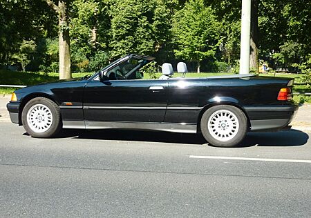 BMW 318is Cabrio