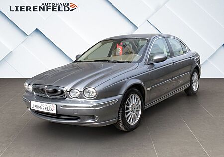 Jaguar X-Type 2.5 V6 Executive Automatik Leder