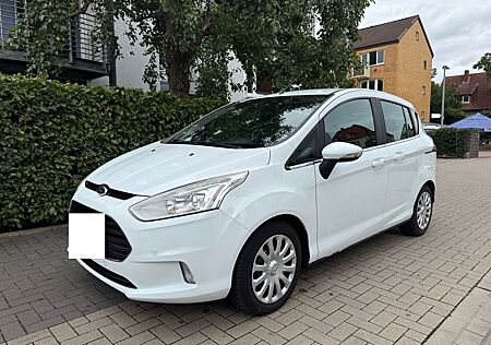 Ford B-Max 1,0 EcoBoost 74kW S/S Titanium Titanium
