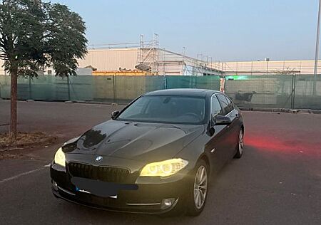 BMW 535i - Sport Aut. M-Fahrwerk 100000km
