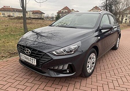 Hyundai i30 CW 1.0 T-GDI Pure Edition Klima